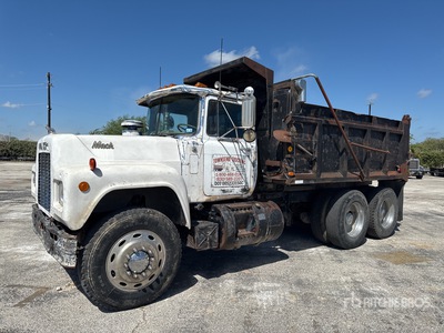 1984 Mack R686ST 6x4 T/A Dump Truck