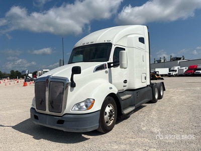 2022 Kenworth T680 6x4 T/A Sleeper Truck Tractor