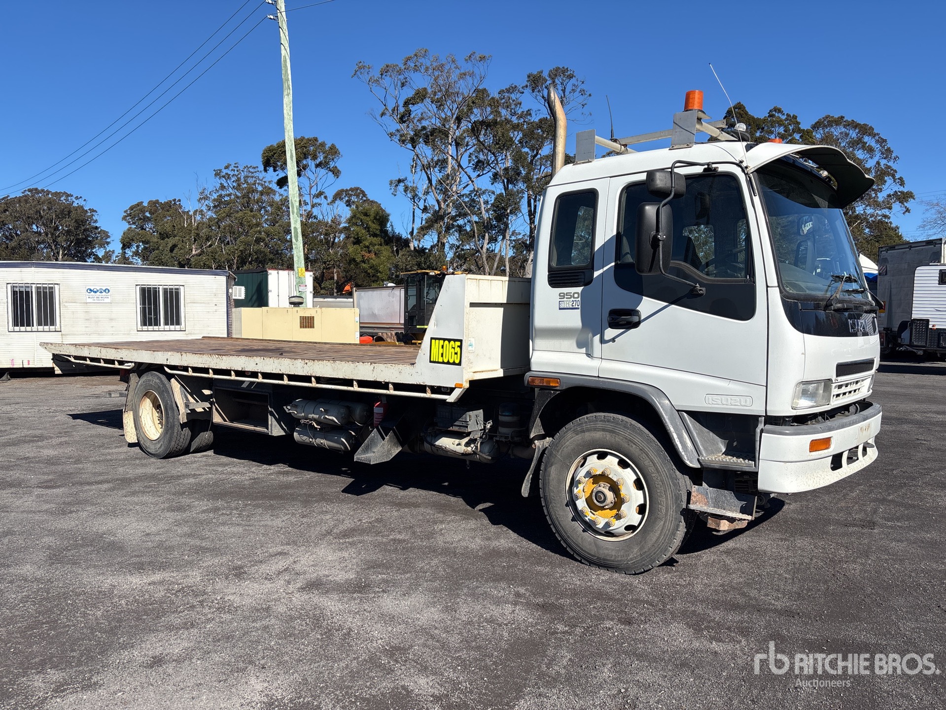 2002 Isuzu FVD950 4x2 Tow Truck