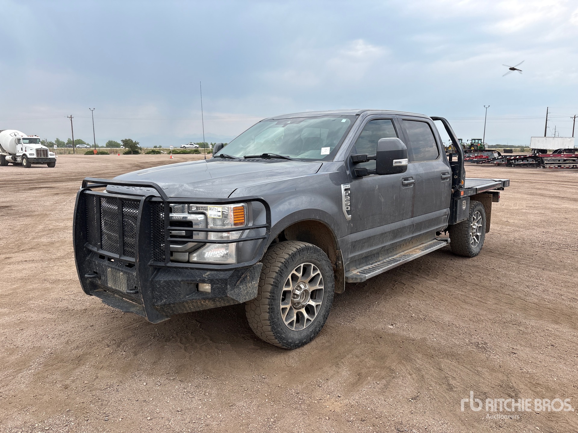 2021 Ford F-250 Lariat Flatbed Truck