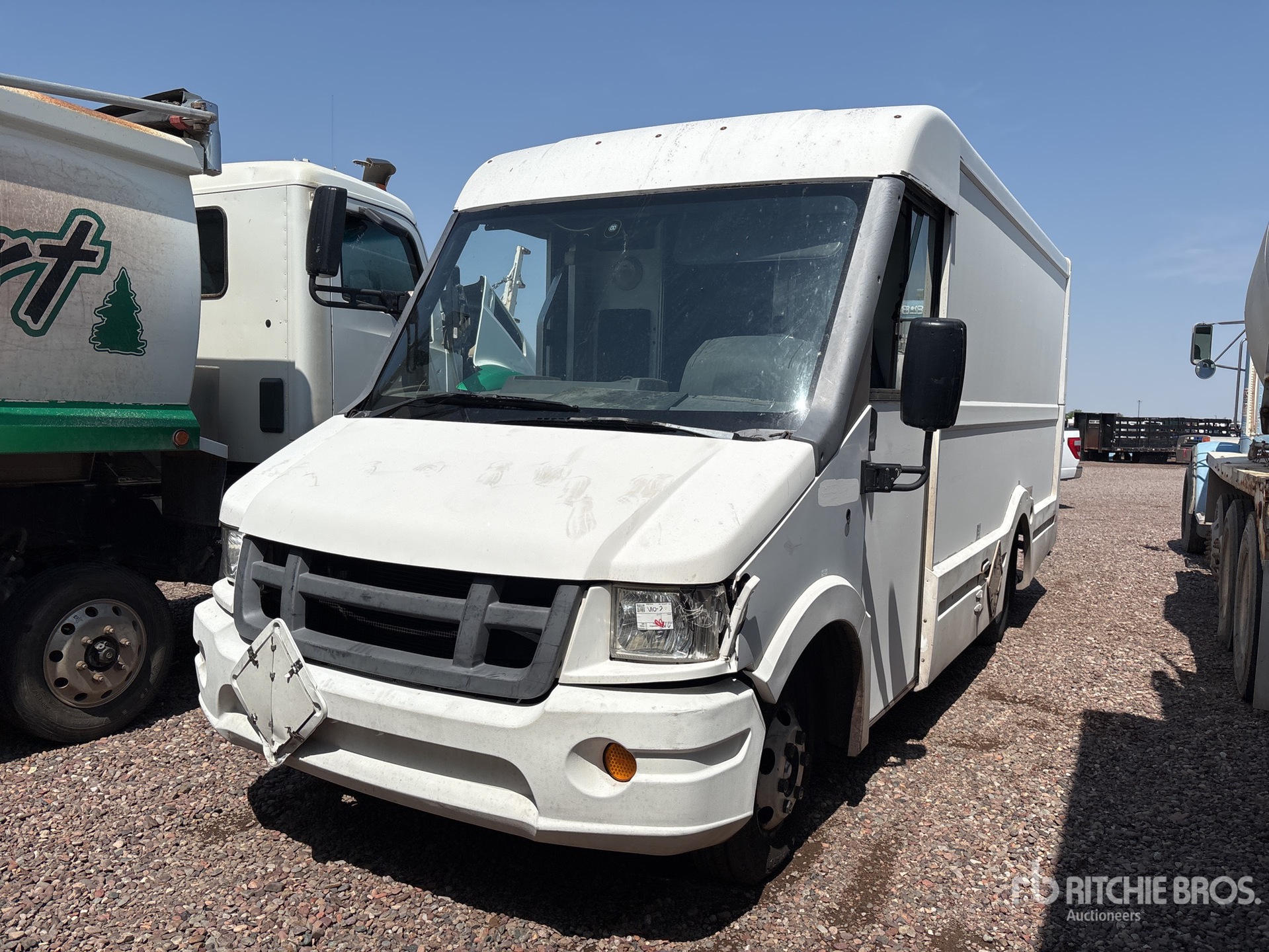 2016 Isuzu NPR 4x2 Step Van (Inoperable)
