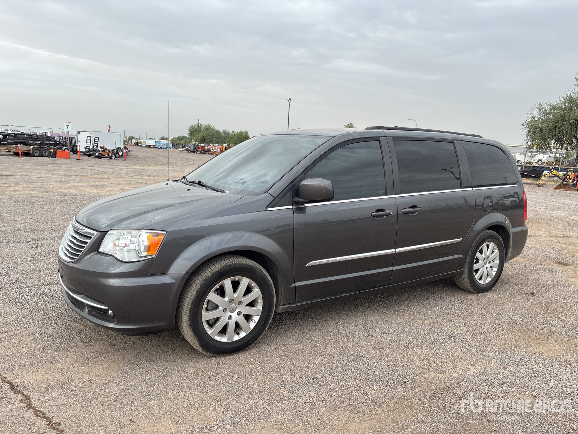 2016 Chrysler Town & Country Minivan