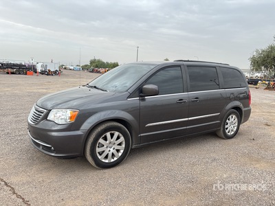 2016 Chrysler Town & Country Minivan