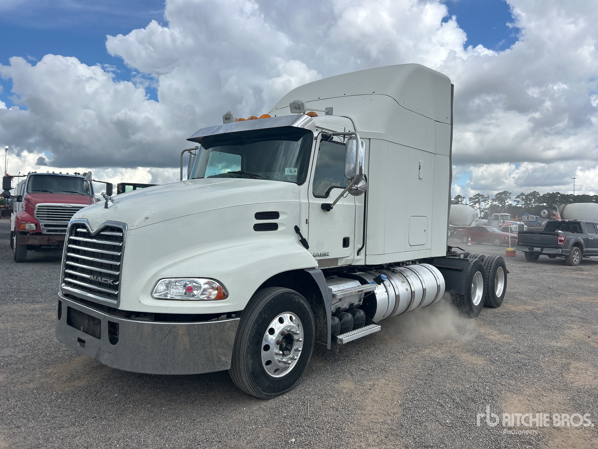 2015 Mack CXU613 6x4 T/A Sleeper Truck Tractor