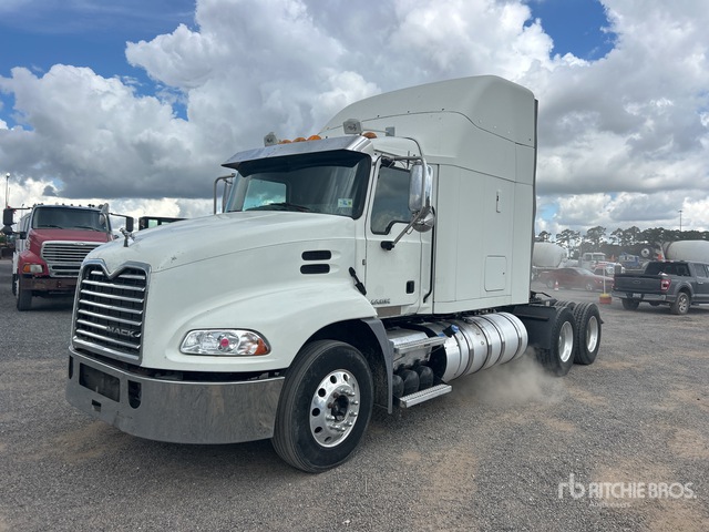 2015 Mack CXU613 6x4 T/A Sleeper Truck Tractor
