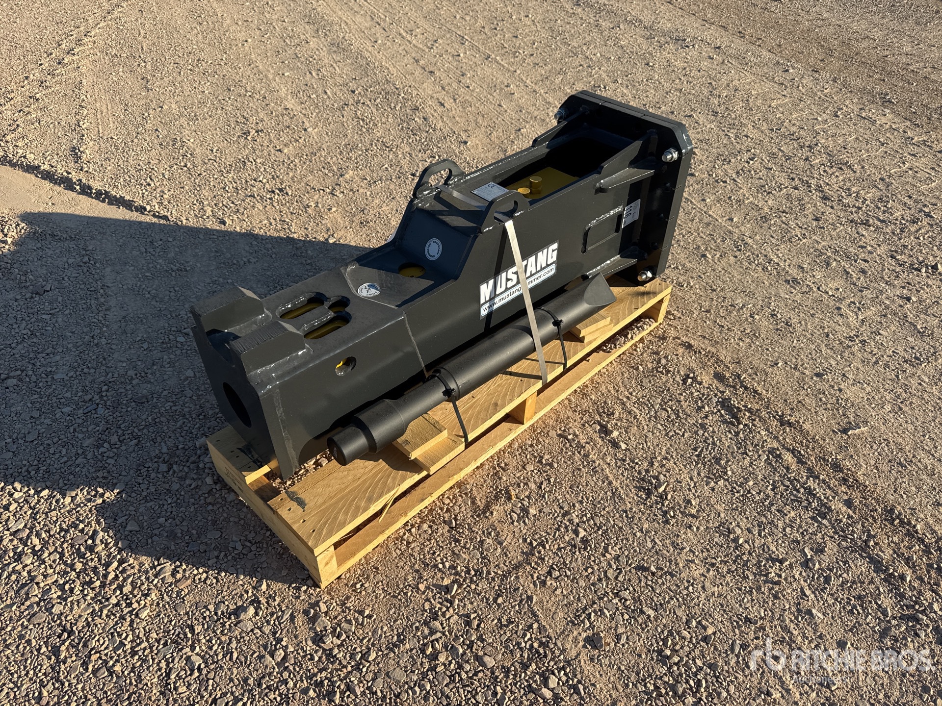 2026 Mustang HM600 Hydraulic Breaker (Unused)