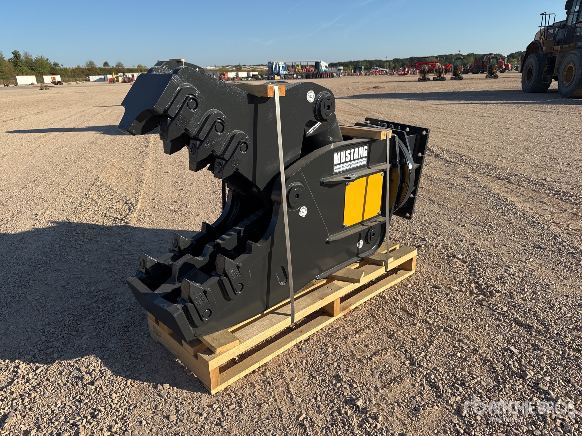 2026 Mustang RH10 Rotating Demolition Pulverizer (Unused)