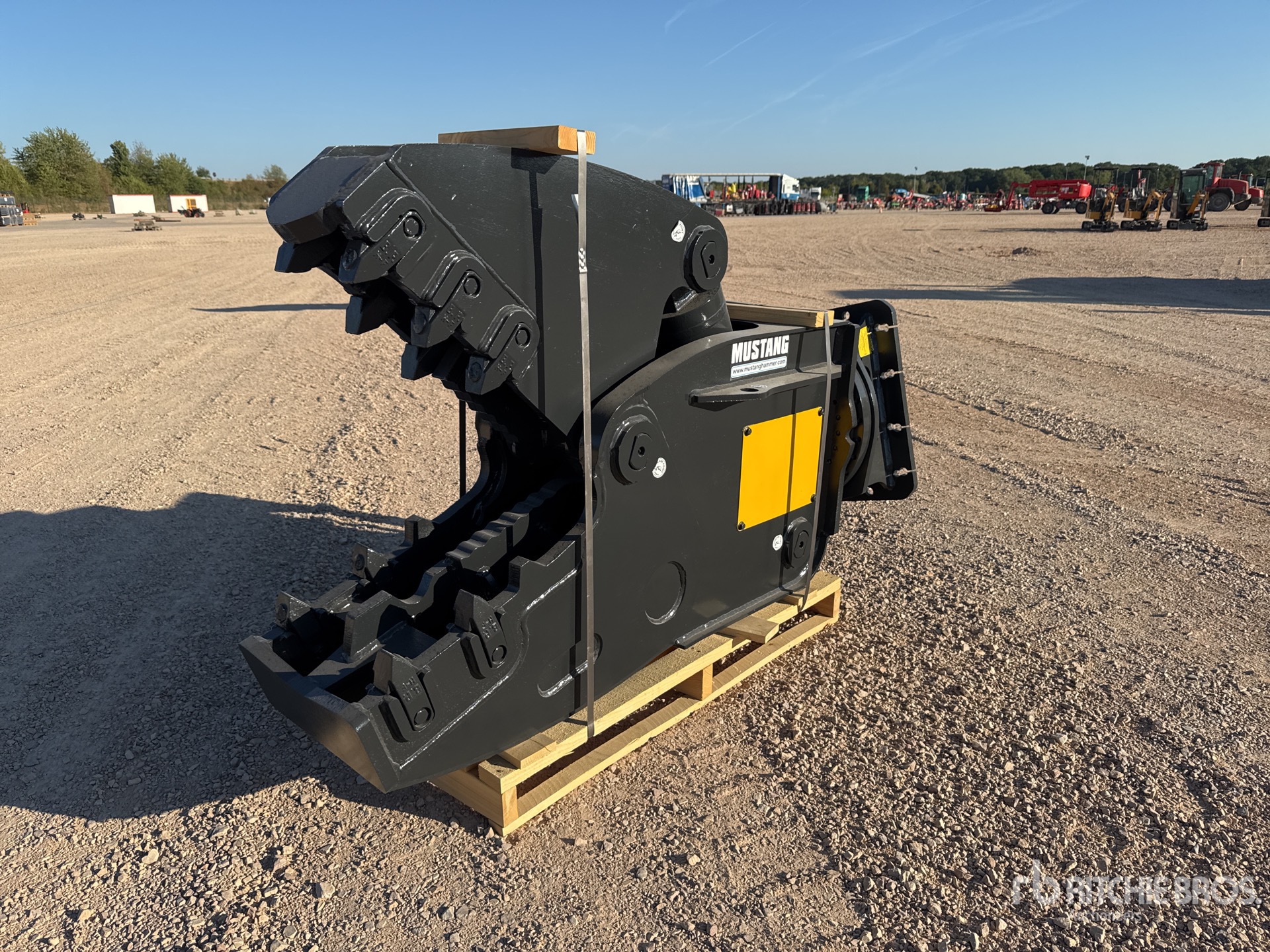 2026 Mustang RH20 Rotating Demolition Pulverizer (Unused)