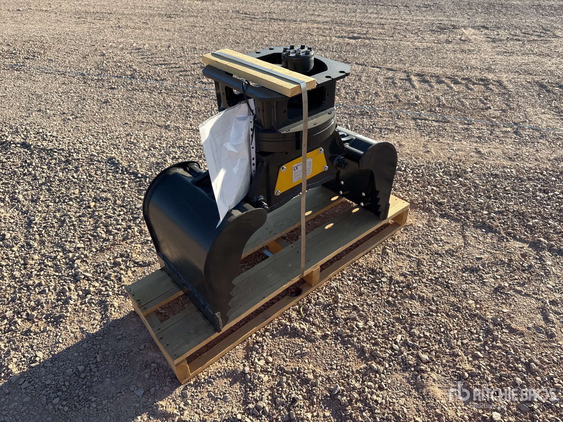 2026 Mustang GRP150 CH Rotating Demolition Grapple (Unused)