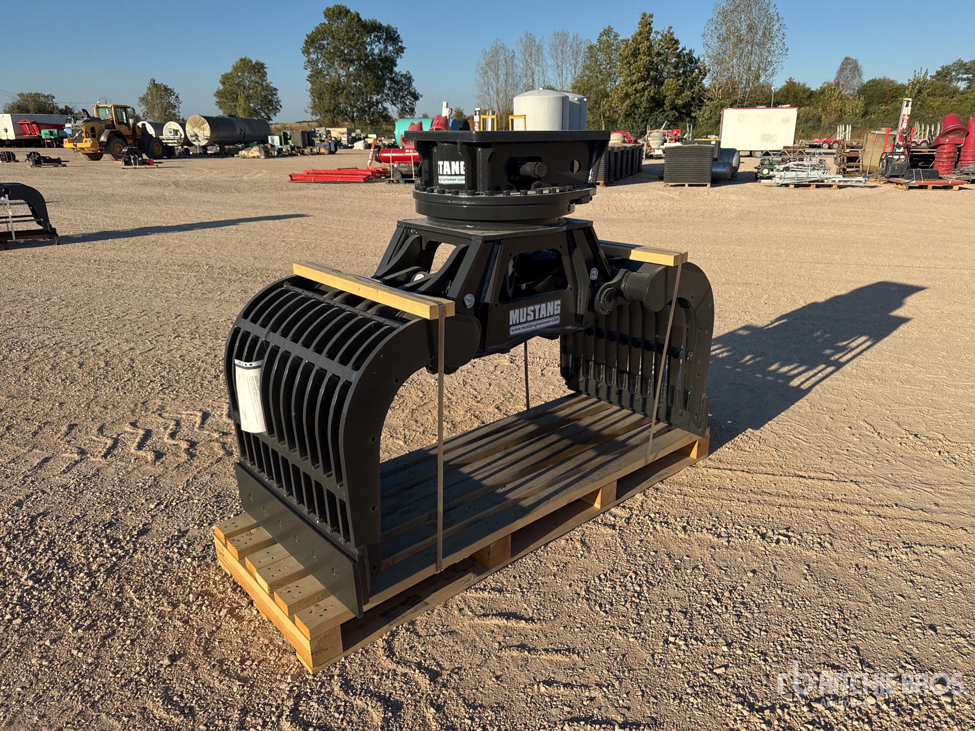 2026 Mustang GRP1000D Rotating Demolition Grapple (Unused)