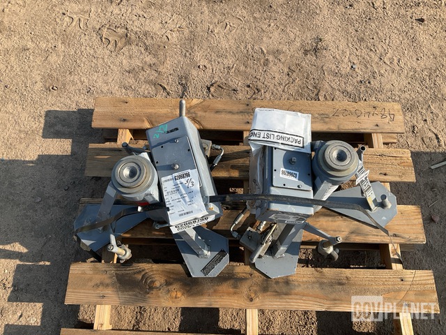 (2) Columbus Jack 9775-010 Hydraulic Tripod Jacks