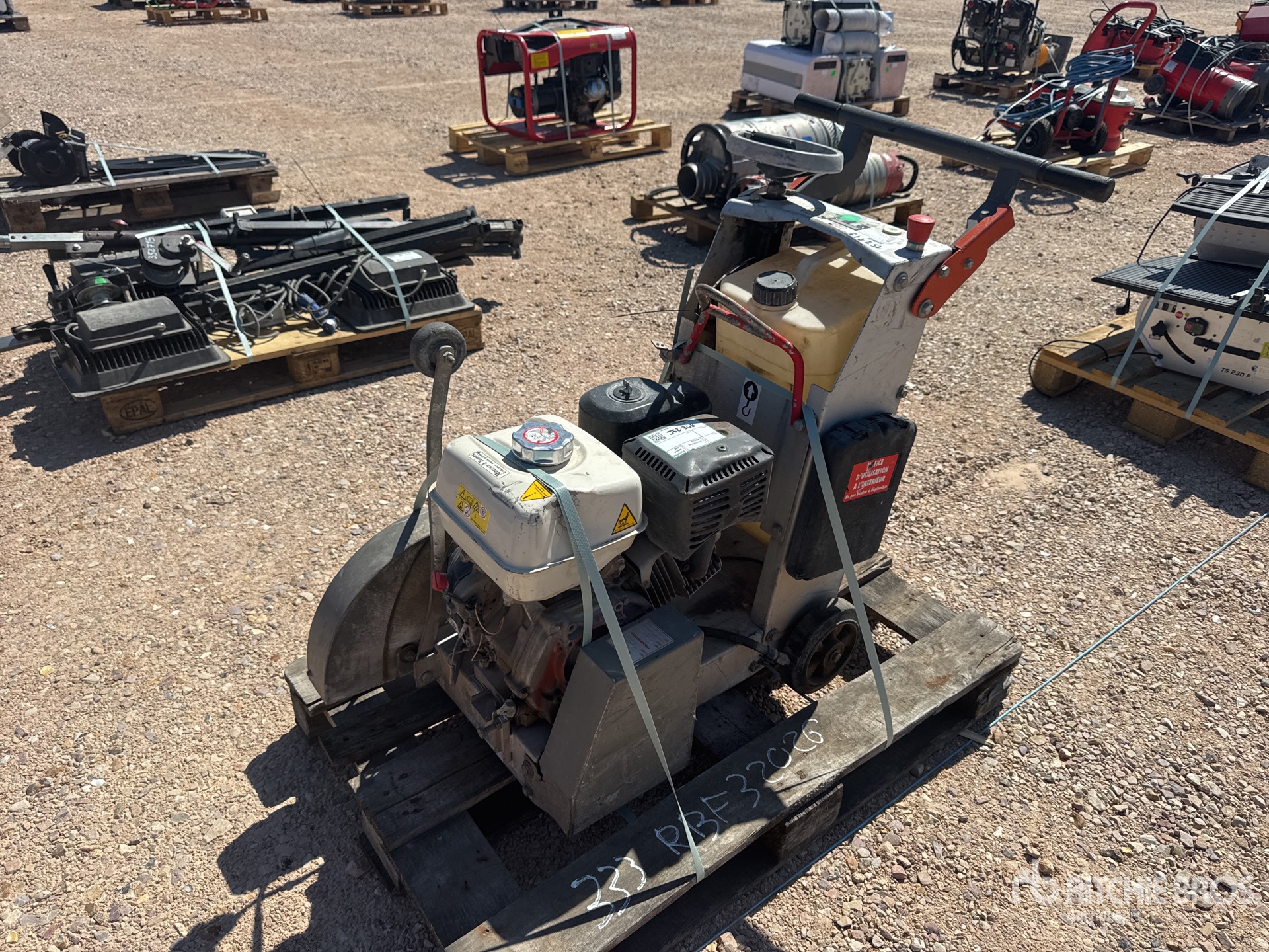 Husqvarna FS400V Materiel de Location Rental Equipment