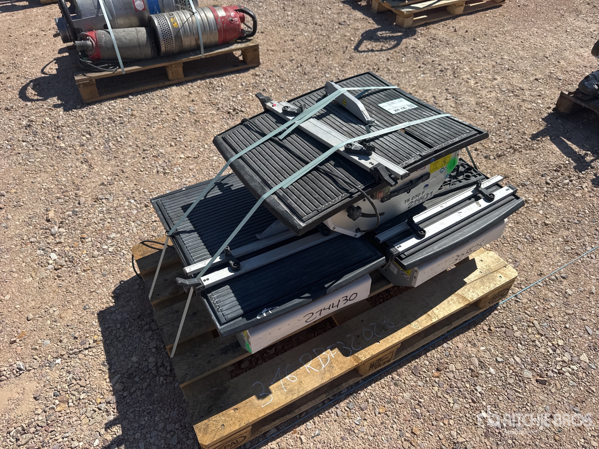 Husqvarna TS230 F Qte De Materiel De Location Qty Of Rental Equipment