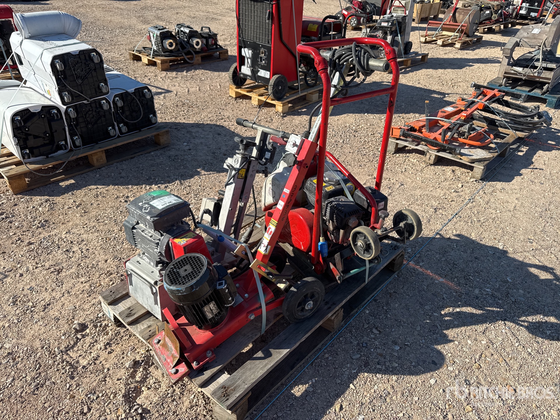 Qte De Materiel De Location Qty Of Rental Equipment