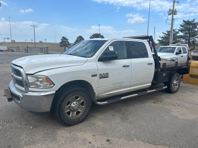 2014 Ram 2500 4x2 Crew Cab Flatbed Truck