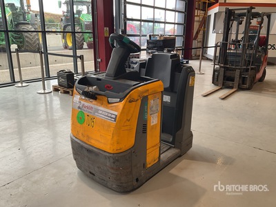 Jungheinrich EZS350 Tow Tractor