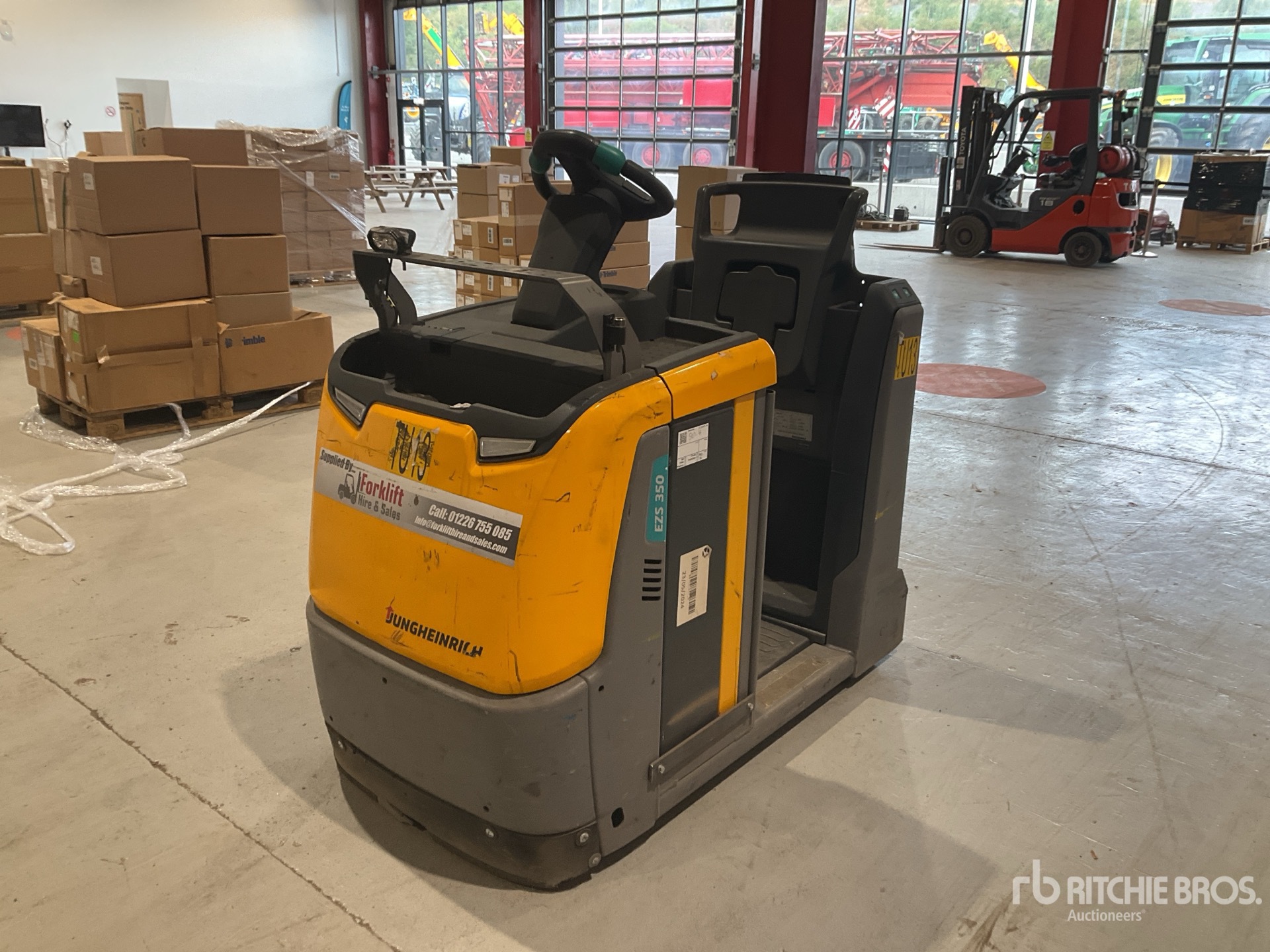 Jungheinrich EZS350 5000 kg Tow Tractor