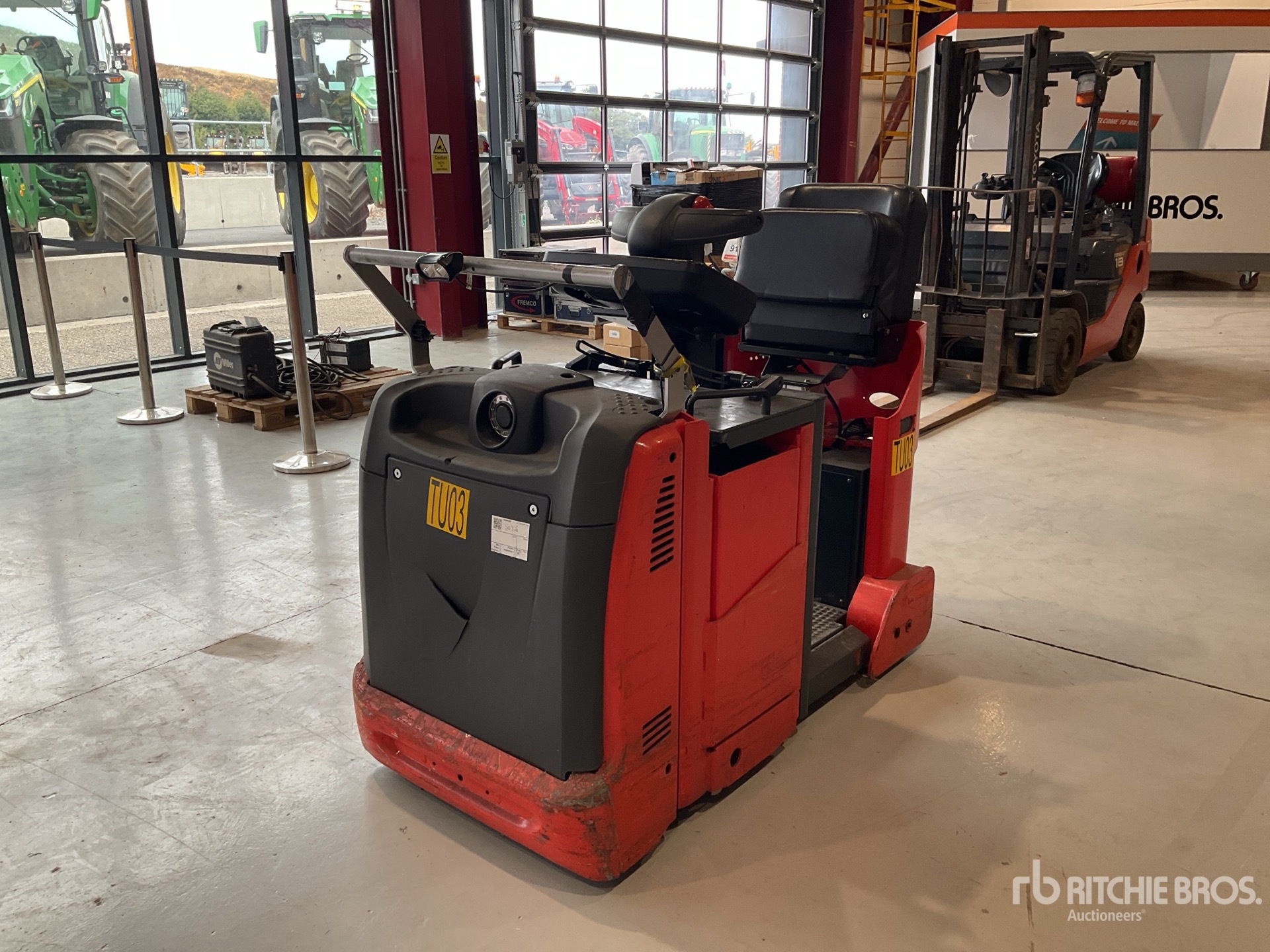 Linde P50C Tow Tractor
