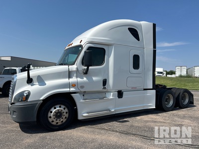 2017 Freightliner Cascadia 125 6x4 T/A Slaapcabine Trekker