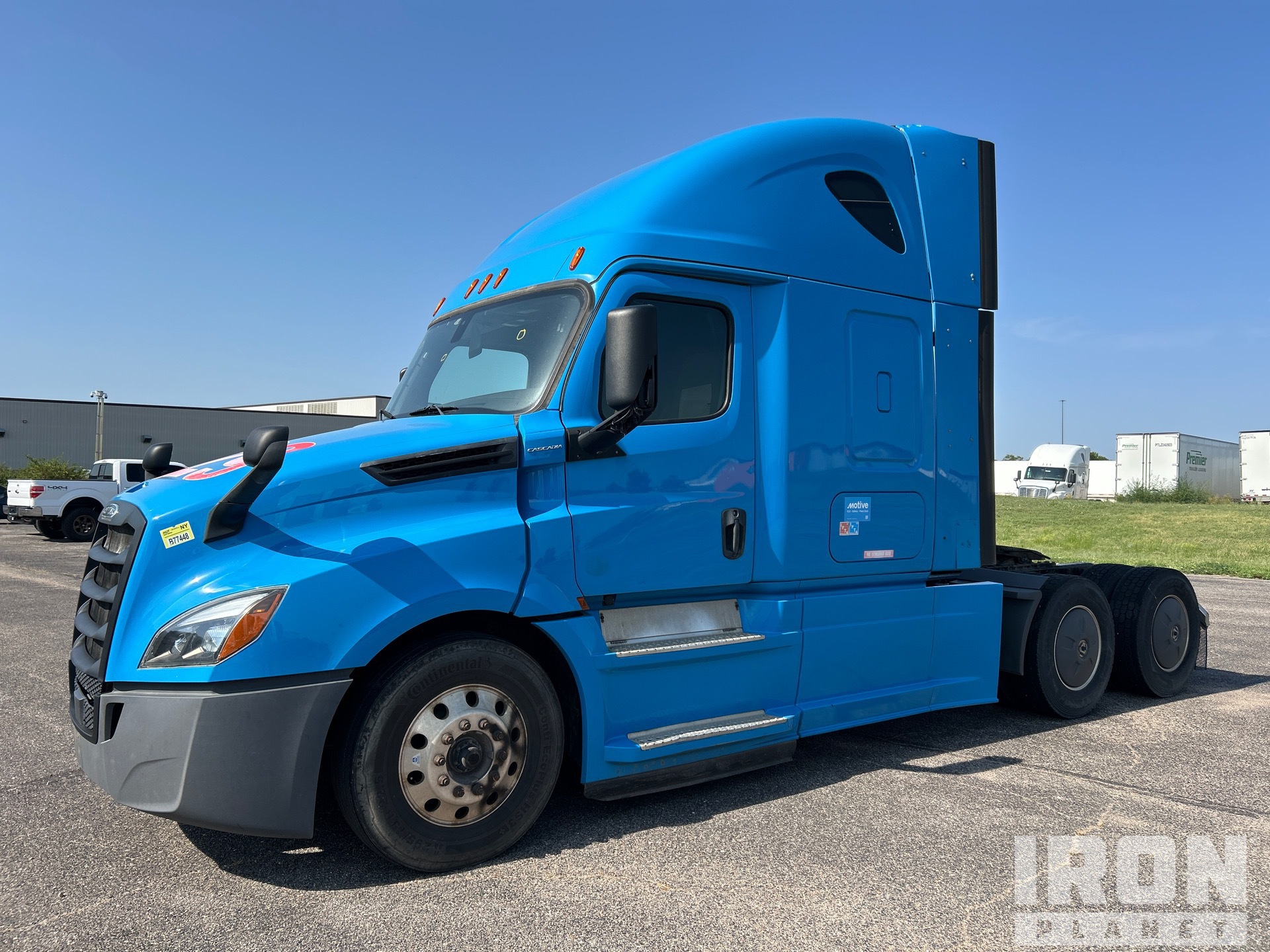 2020 Freightliner Cascadia 126 6x4 T/A Sleeper Truck Tractor
