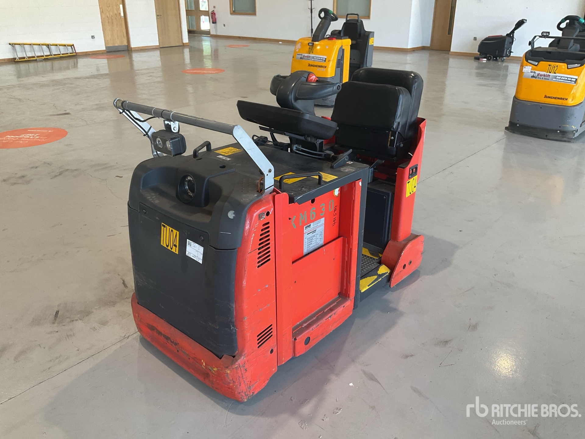 2015 Linde P50C Tow Tractor