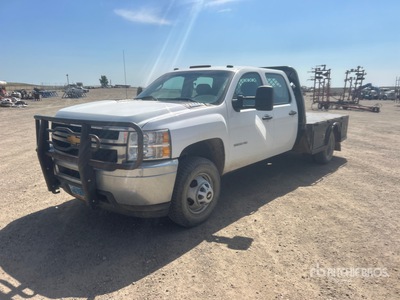 2012 Chevrolet Silverado 3500HD 4x4 Crew Cab Flatbed Truck