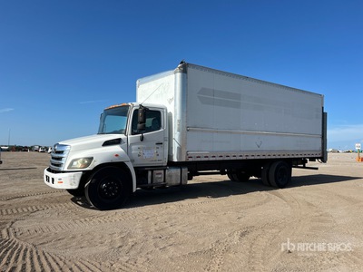 2018 Hino 338 4x2 Van Truck