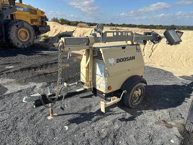 Doosan Light Tower Doosan Light Tower