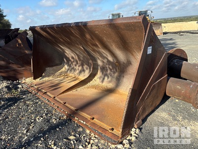 Rockland CL-WA500-6 156 in General Purpose Wheel Loader Bucket - Fits Komatsu WA500