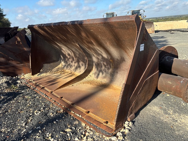 Rockland CL-WA500-6 156 in General Purpose Wheel Loader Bucket - Fits Komatsu WA500