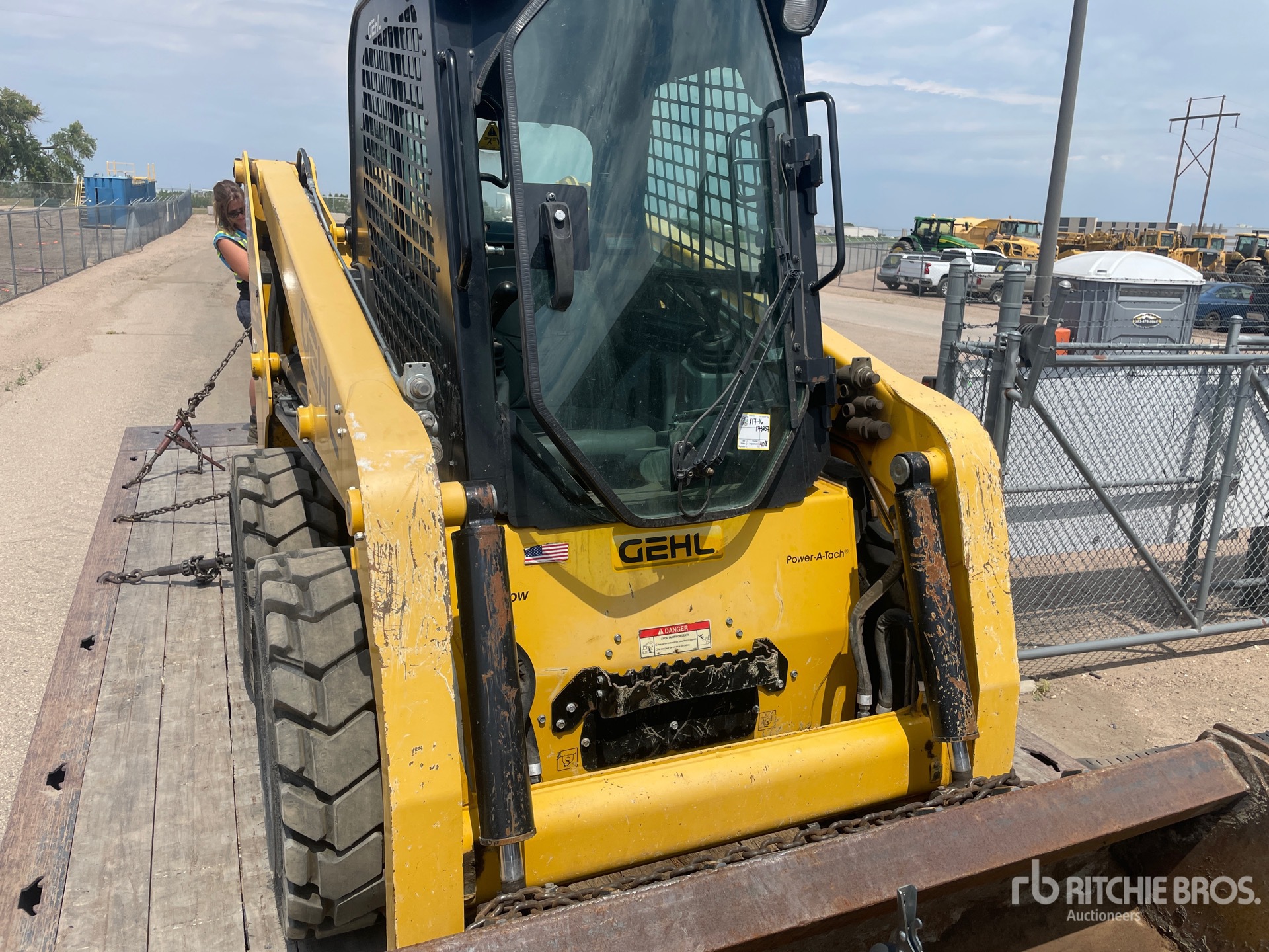 2023 Gehl R220 Skid Steer Loader
