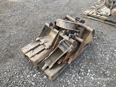 Quantity of (7) Excavator Bucket