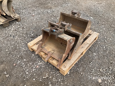Quantity of (3) WHITES Digging Excavator Bucket