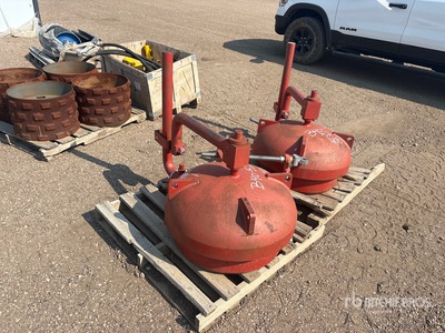 Quantity of Pipe Lifting Clamps Divers