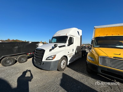 2019 Freightliner Cascadia 126 6x4 Ciągnik siodłowy T/A z kabiną sypialną (Inoperable)