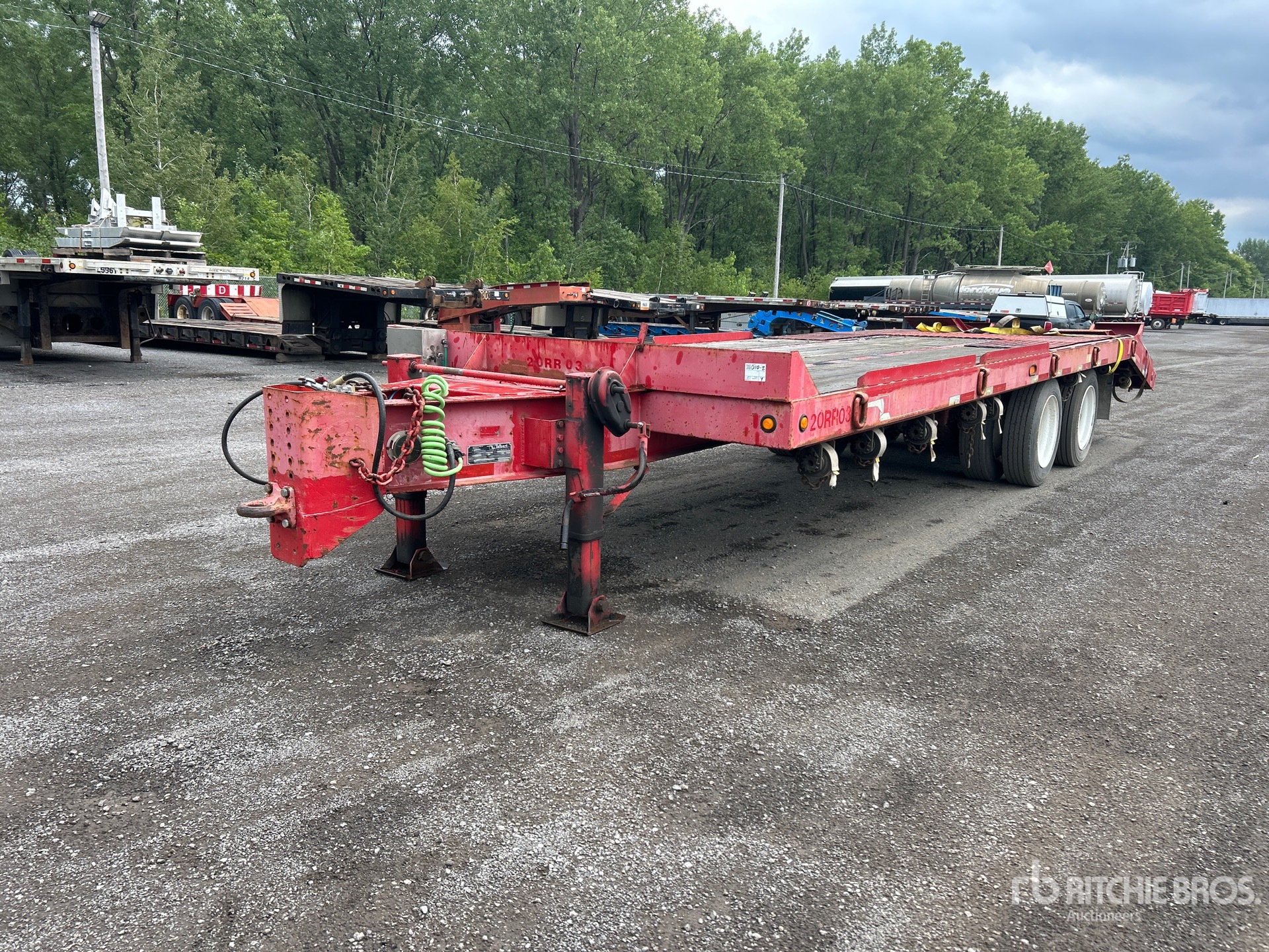2006 Talbert AC-20-SP 29 ft T/A Equipment Trailer