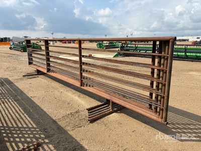 Quantity of (5) 24 ft x 5 ft 4 in Livestock Panel