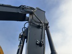 Hydraulics with Auxiliary Hydraulic Plumbing