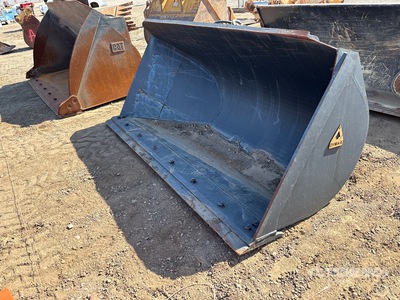 100 in 1.75 cyd Side dump Godet