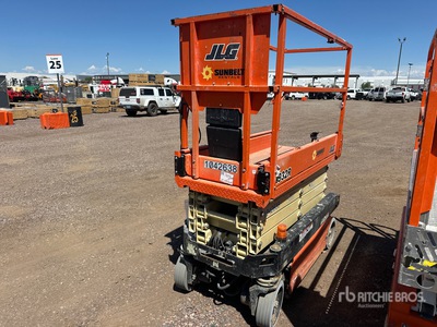 2017 JLG 1932R Electric Scissor Lift