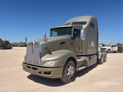 2013 Kenworth T660 6x4 T/A Sleeper Truck Tractor