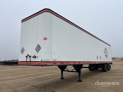 1983 Trailmobile 48 ft x 102 in T/A Tool Crib Gesloten aanhangwagen