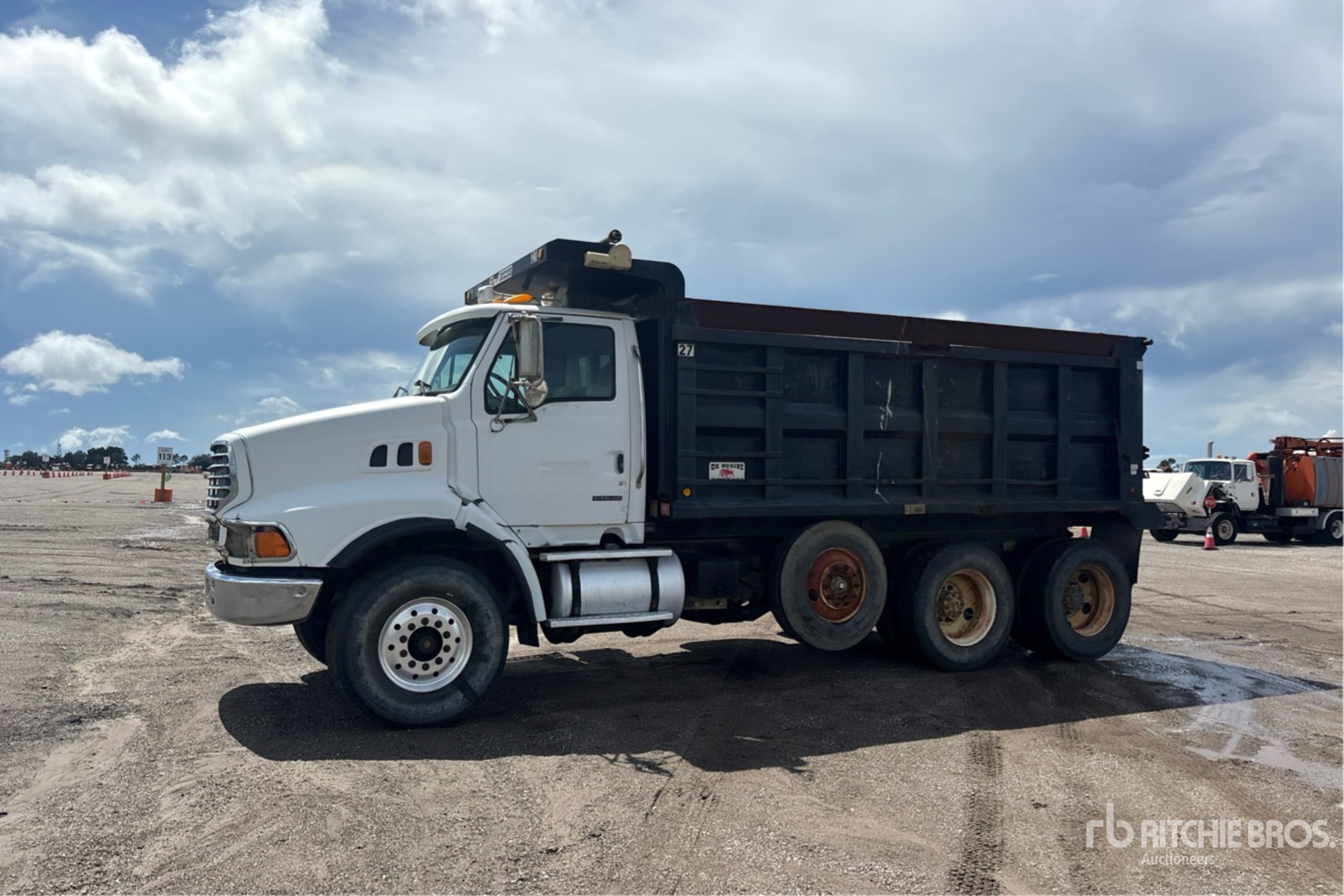 2003 Sterling LT9500 8x4 Tri/A Dump Truck