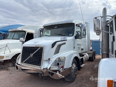 2015 Volvo VNL 6x4 Cabina con cuccetta per trattore stradale