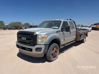 2011 Ford F-550 4x4 Crew Cab Camion à Plateau