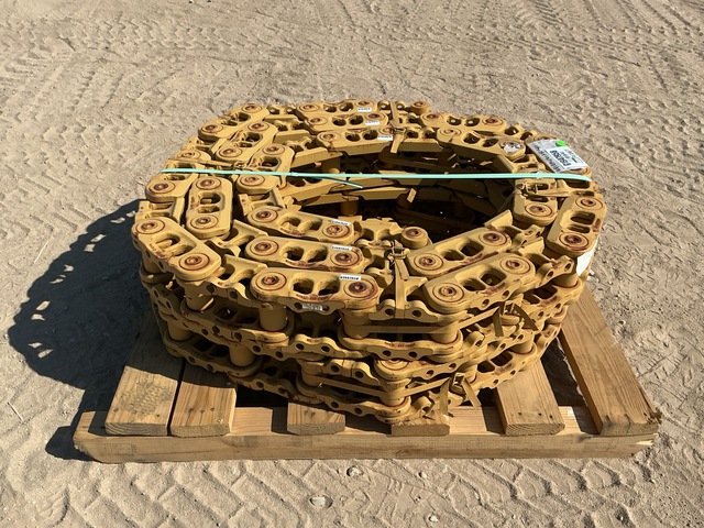 (2) Cat 5611080 Track Link Assemblies
