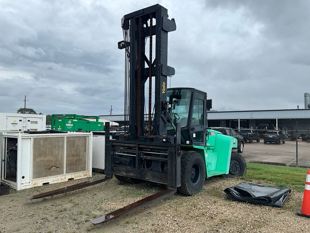 2015 Yale GDP360 33700 lb Pneumatic Tire Forklift