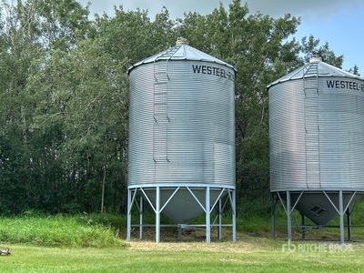 Westeel  Rosco +/- 2000 bu 6 Ring Hopper Grain Bin