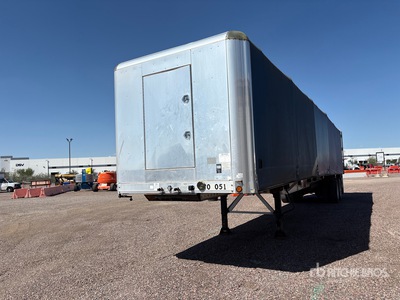 2010 Reitnouer 45 ft T/A Remolque con Lona