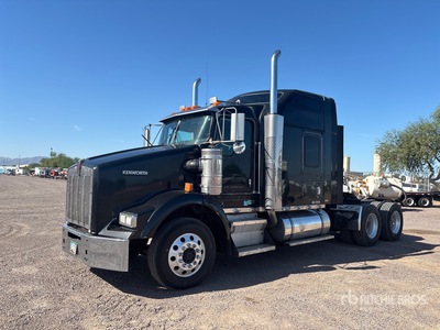 2005 Kenworth T800 6x4 T/A Sleeper Truck Tractor